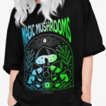 Camiseta Magic Mushrooms - Preta