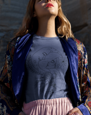 Camiseta Mulher Lua – Azul Marinho Estonada