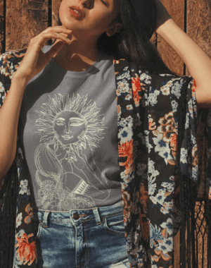 Camiseta Mulher Sol – Cinza Chumbo Estonada