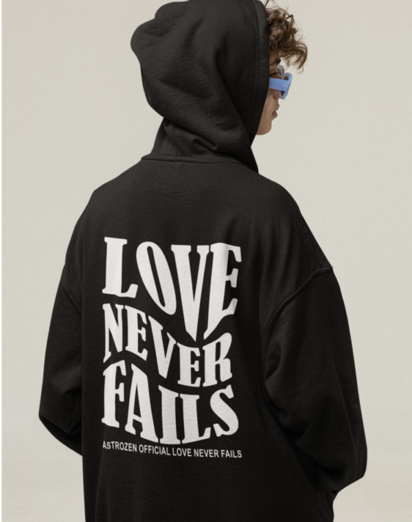 Moletom Canguru Love never fails - Preto