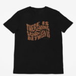 Camiseta There is something between us - Preta