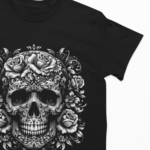 Camiseta Crânio com rosas- Preta